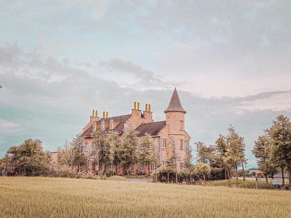 法國小古堡- 包棟-Chateau De France Уцзє Екстер'єр фото