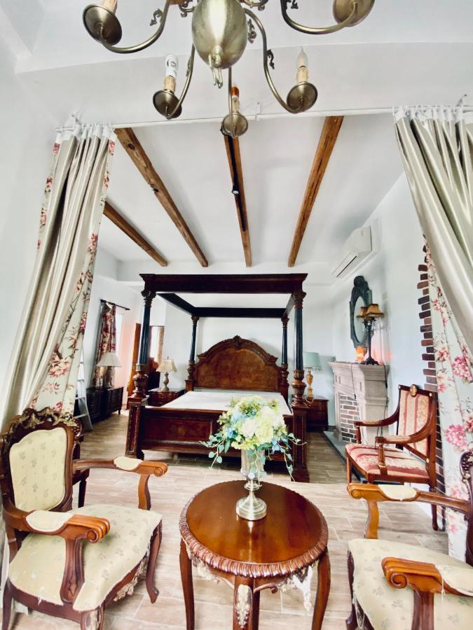 法國小古堡- 包棟-Chateau De France Уцзє Екстер'єр фото