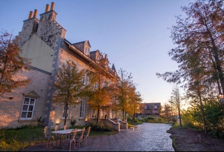法國小古堡- 包棟-Chateau De France Уцзє Екстер'єр фото